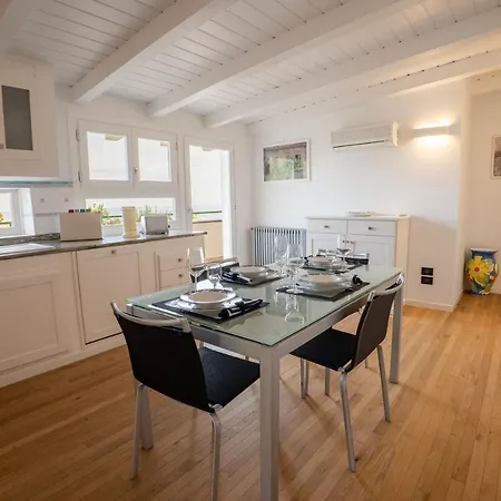'a Nassa Luxury Apartment *