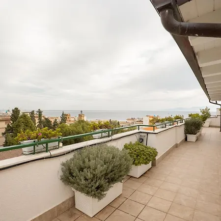 'a Nassa Luxury Apartment *